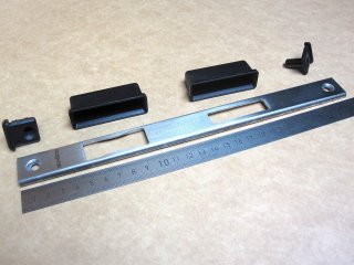 Schüco Schliessplatte U270 LS/RS BKS Schösser Serie 18 (Fallenaufnahme B=14,5mm)