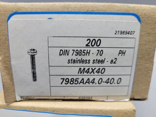 Linsenkopfschraube M4 x 40 (DIN 7985) A2 200 Stück